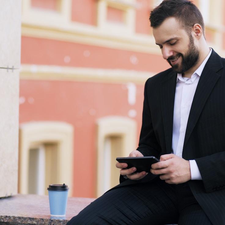 Collaborative mobile app development workflow